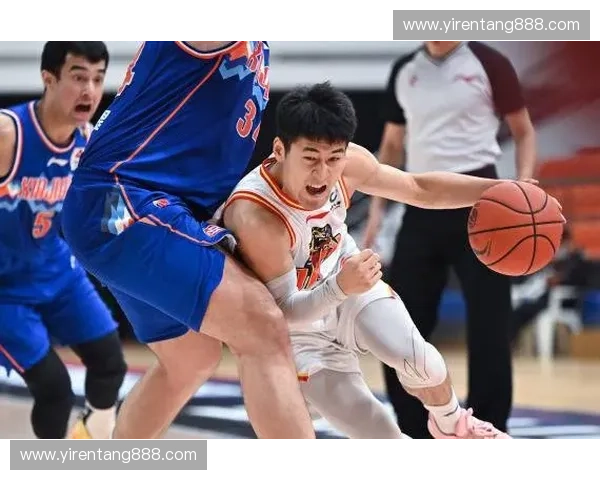 盯防转换策略在篮球进攻防守中应用与优化研究